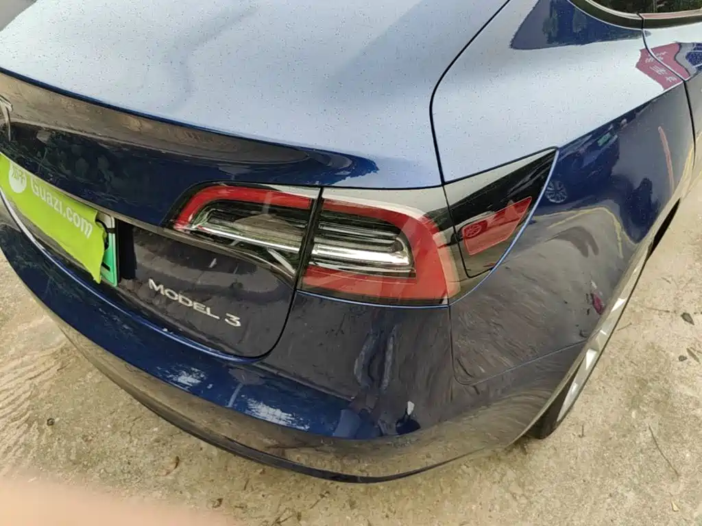 Tesla Model 3 — миниатюра 8