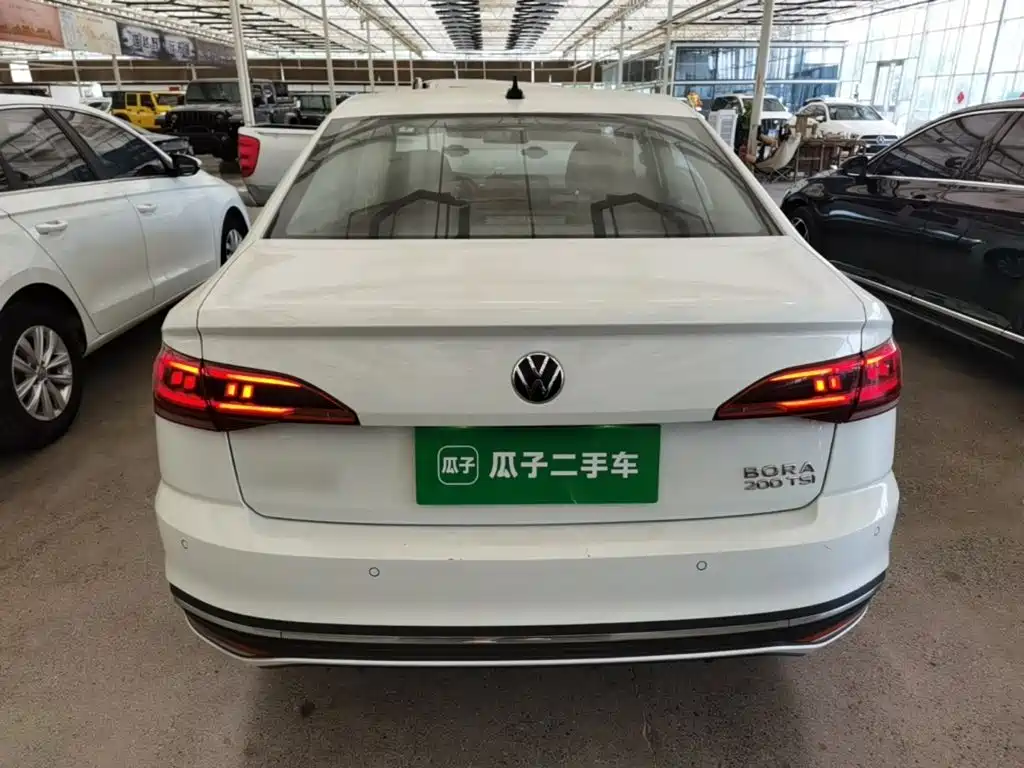 Volkswagen Bora 2023 200TSI DSG