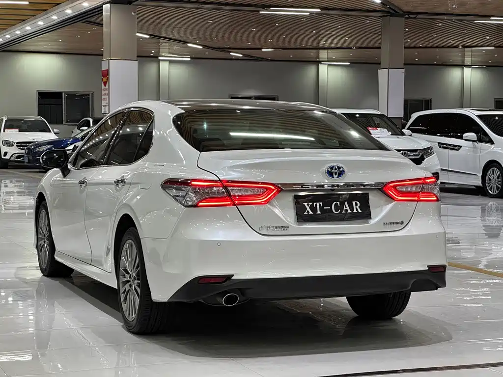 Toyota Camry — миниатюра 15