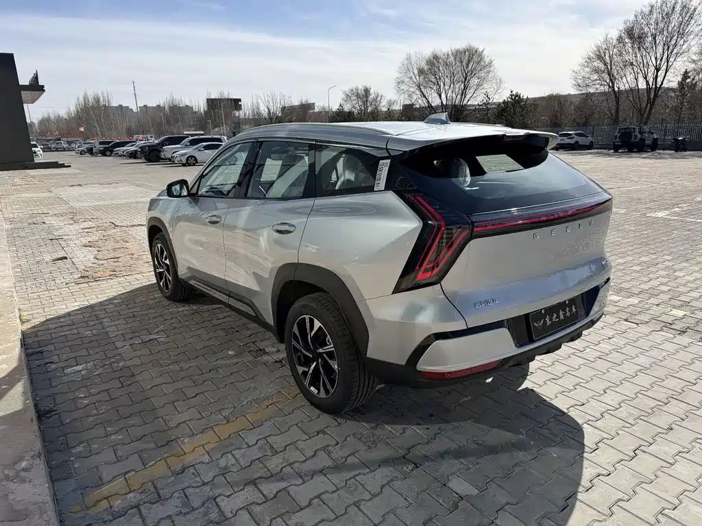 Geely Boyue L L 2025 1.5TD DCT
