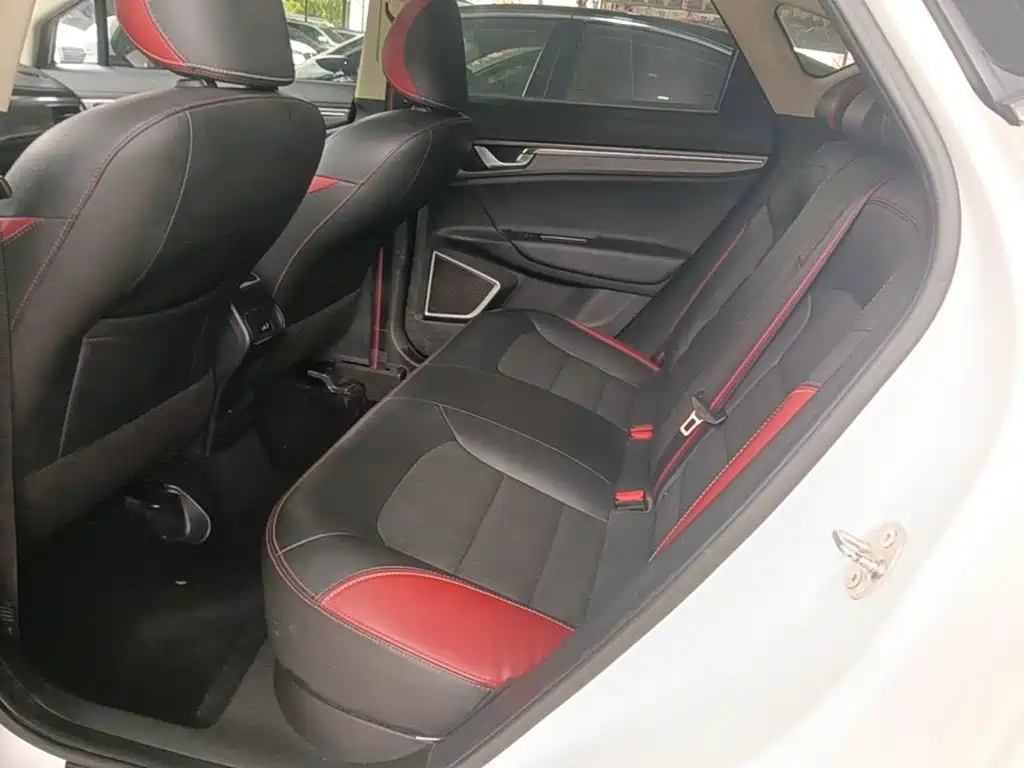 Geely Emgrand GS — миниатюра 17