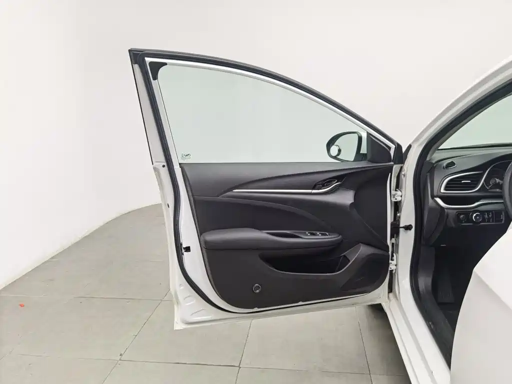 Buick Excelle — миниатюра 8