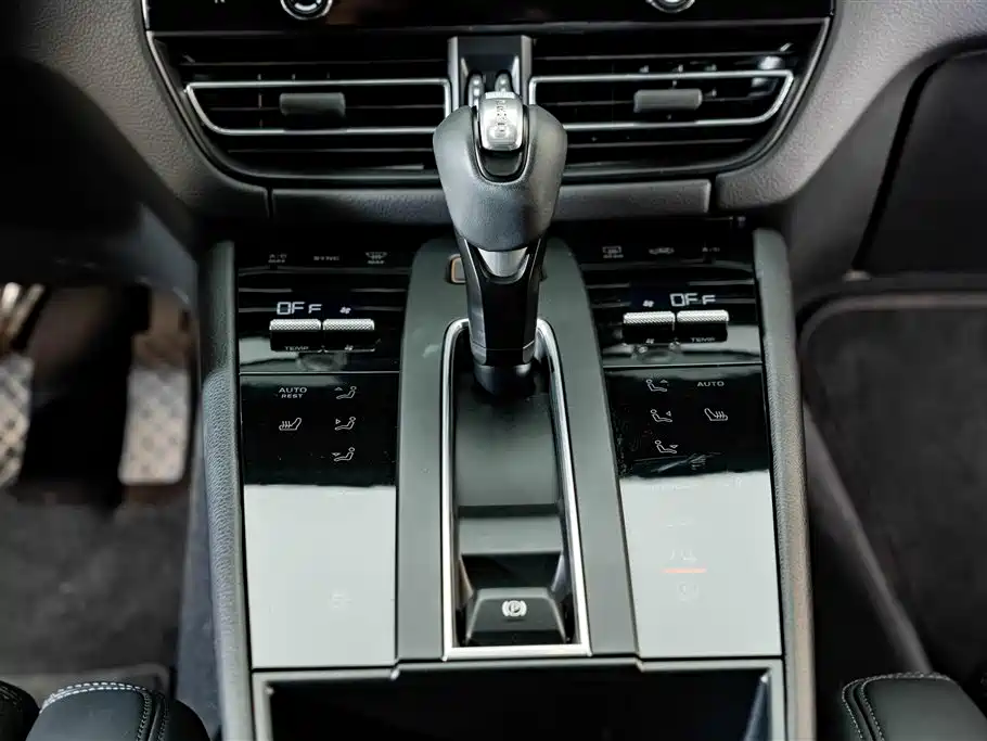 Porsche Macan — миниатюра 14