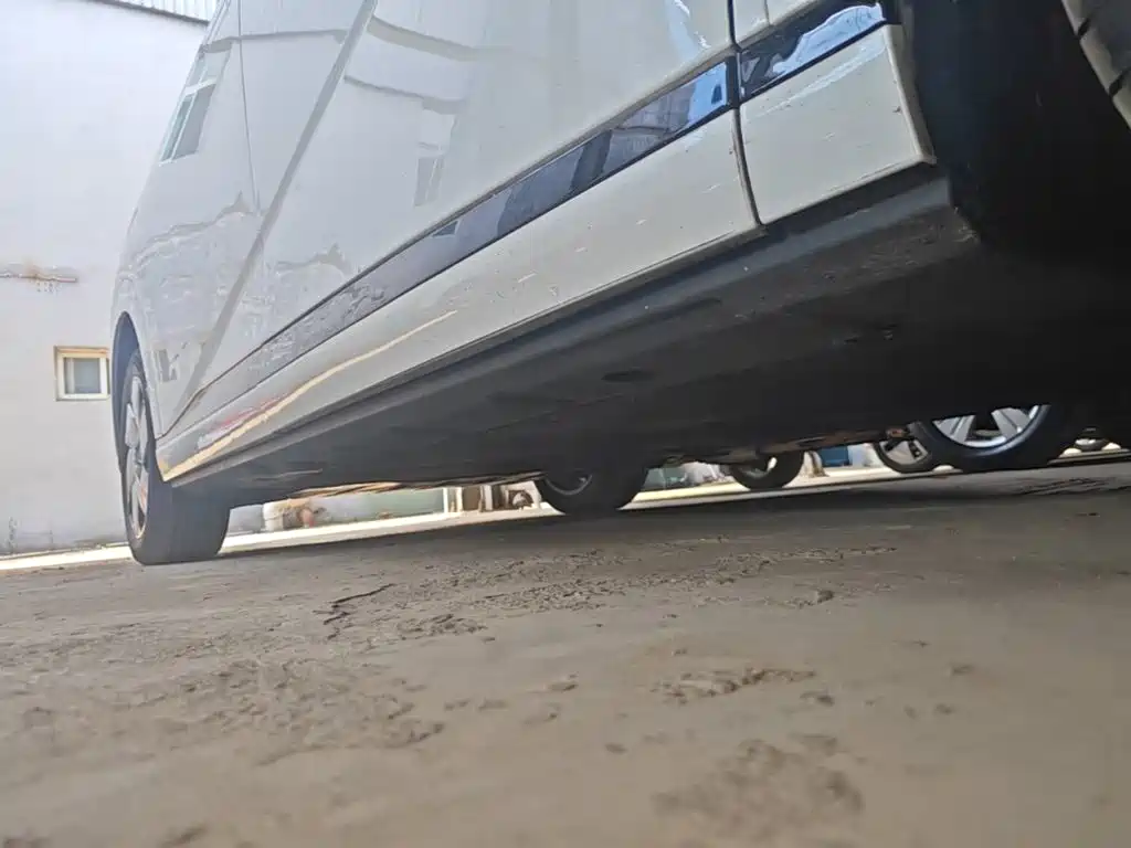XPeng X9 — миниатюра 21