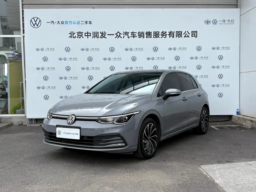 Volkswagen Golf 2024