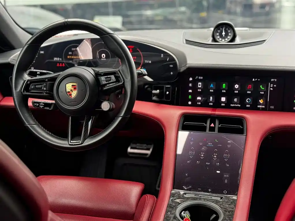 Porsche Taycan — миниатюра 9