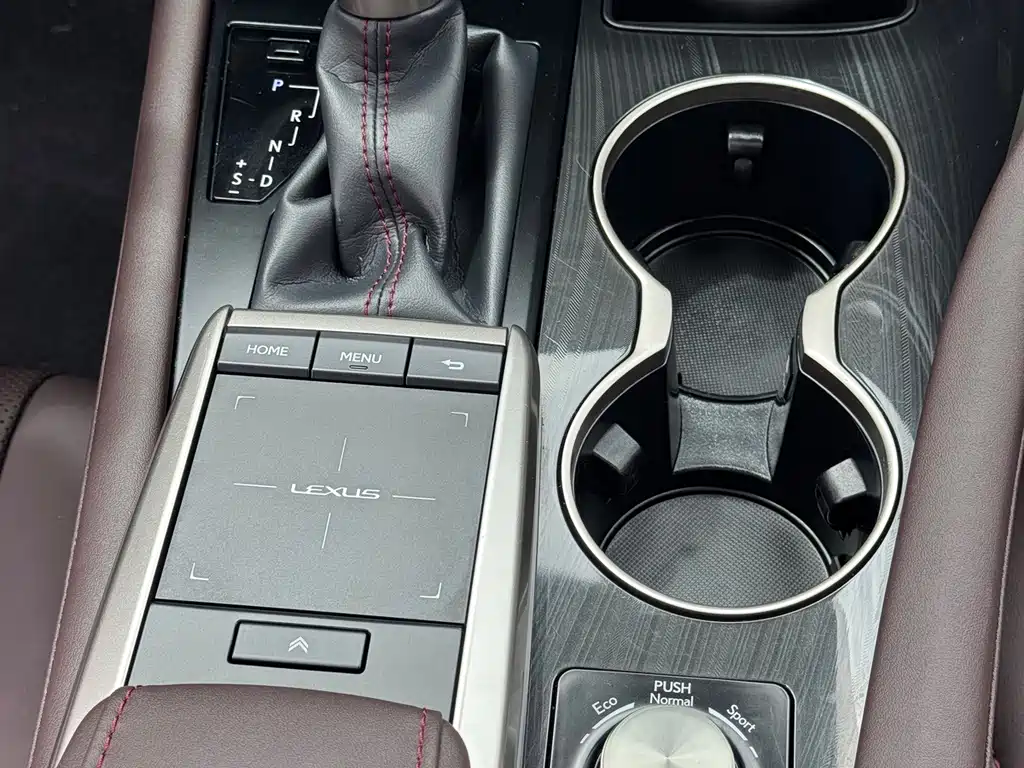 Lexus RX — миниатюра 11