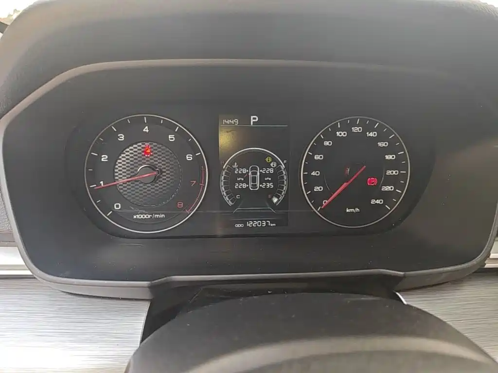 BYD Qin — миниатюра 12