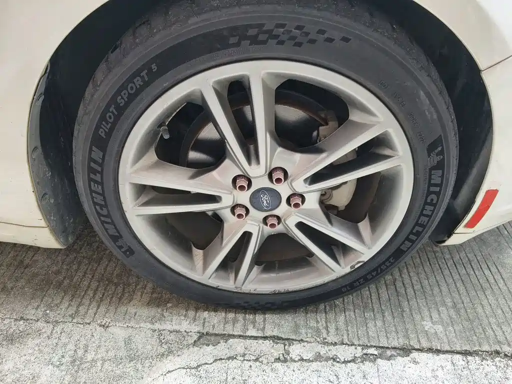 Ford Mondeo — миниатюра 24