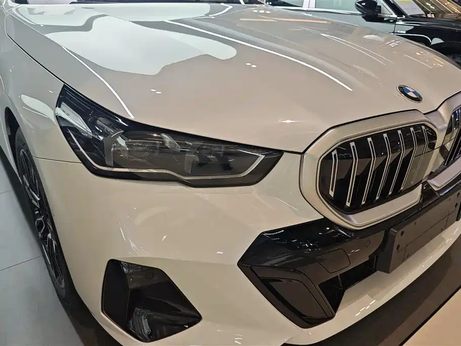 BMW 5 Series 5 2025 525Li M Sport