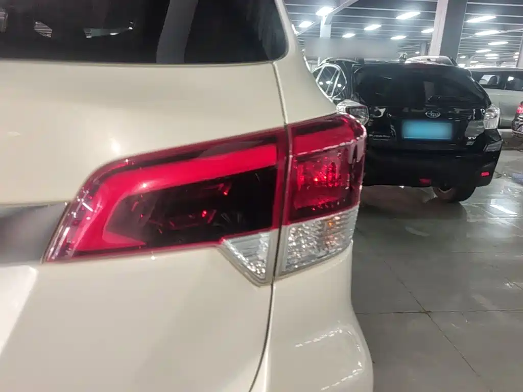 Nissan Terra — миниатюра 8