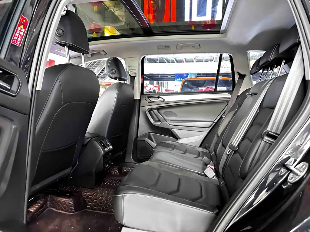Volkswagen Tiguan L L 2020 330TSI AT Comfort VI