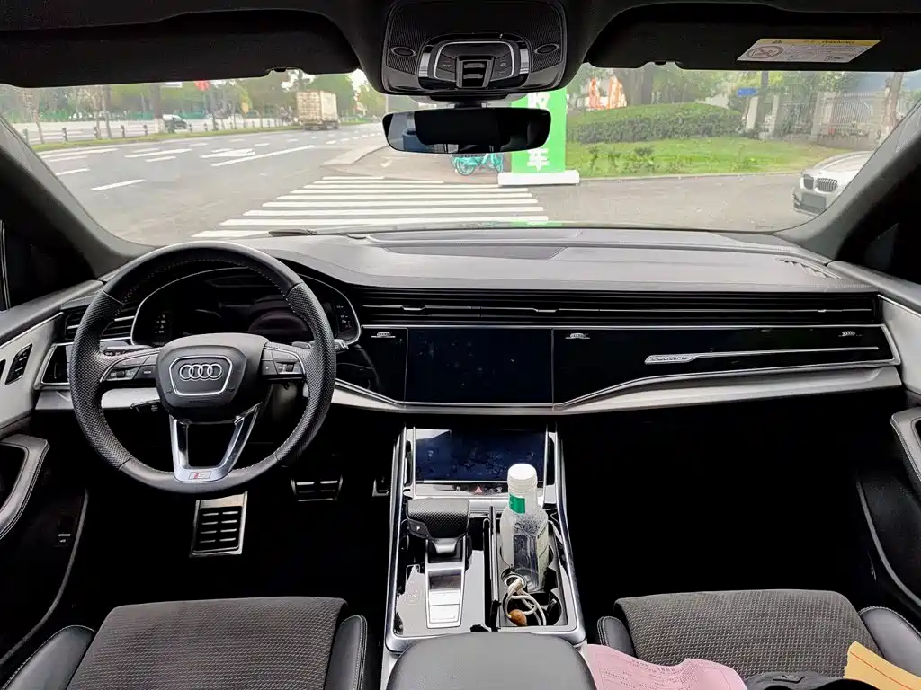 Audi Q8 — миниатюра 10