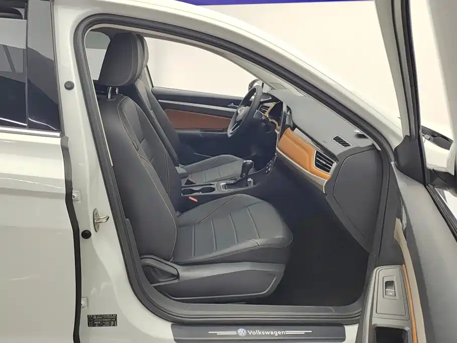 Volkswagen Bora — миниатюра 8