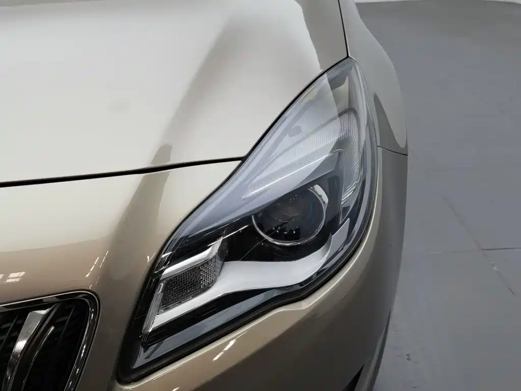 Buick Regal — миниатюра 7