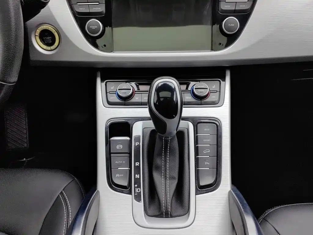 Geely Boyue — миниатюра 13