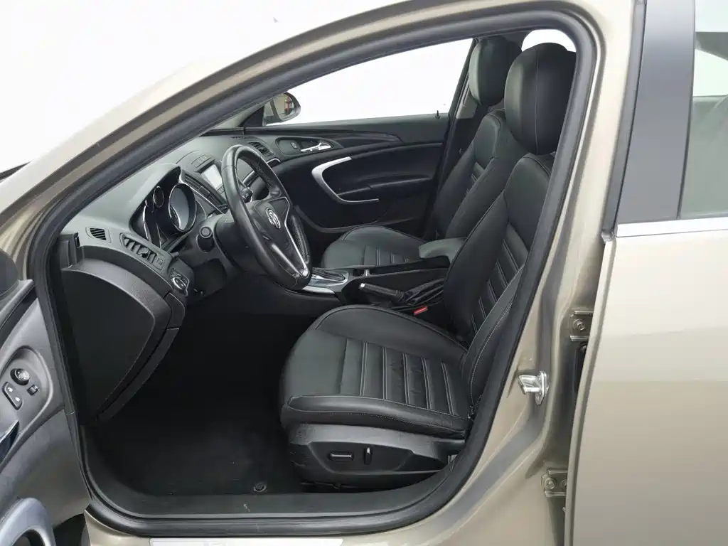 Buick Regal — миниатюра 10