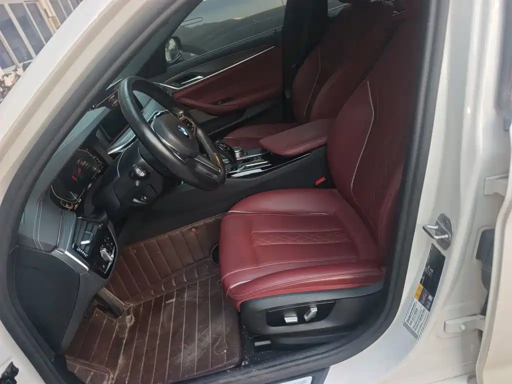 BMW 5 Series New Energy — миниатюра 11