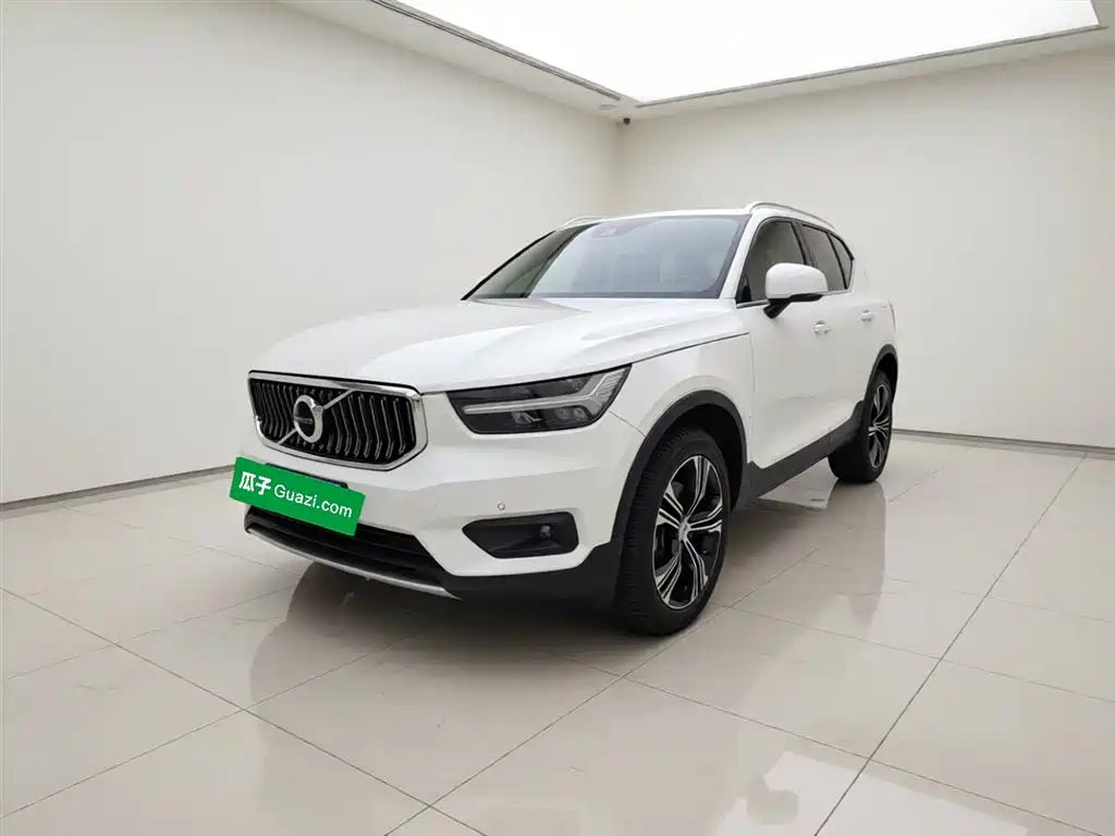 Volvo XC40 2021