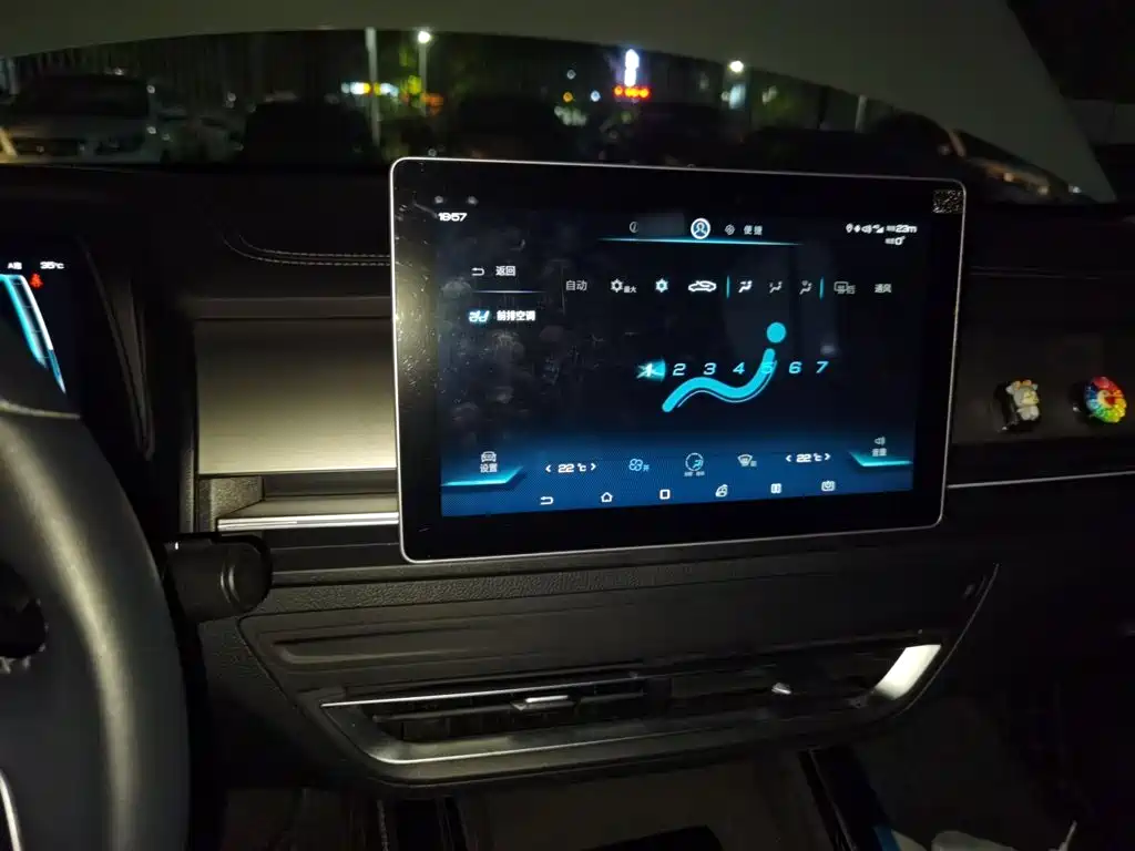 BYD Qin Pro NEV — миниатюра 19