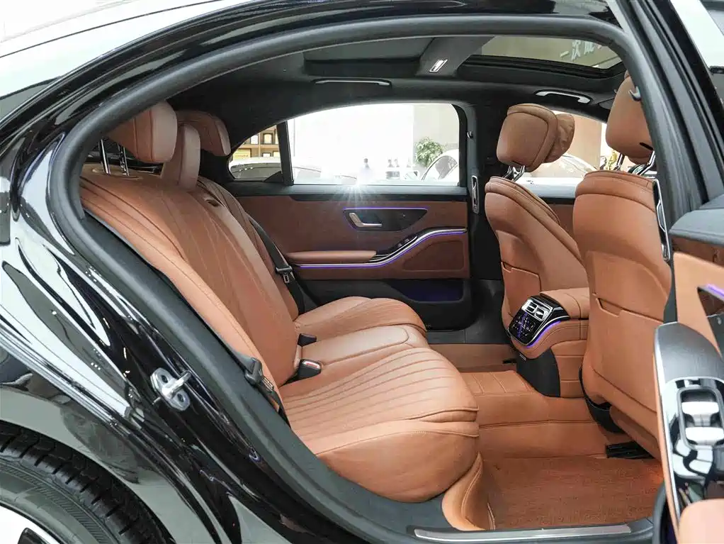 Mercedes-Benz S-Class — миниатюра 13