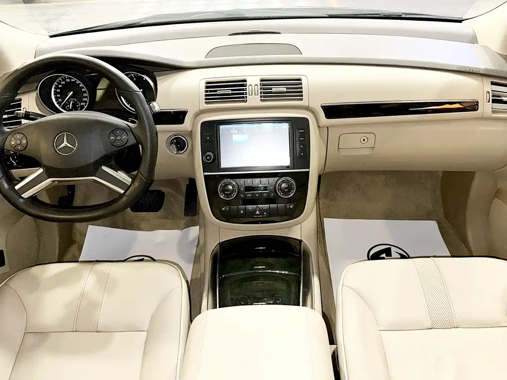 Mercedes-Benz R 2017 R 320 4MATIC Luxury