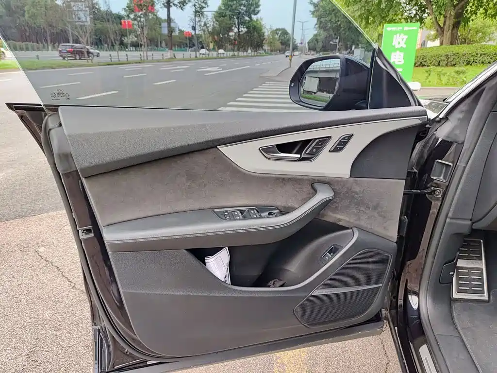 Audi Q8 — миниатюра 6