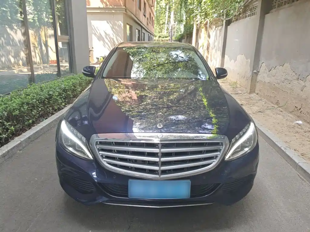 Mercedes-Benz C-Class — миниатюра 3