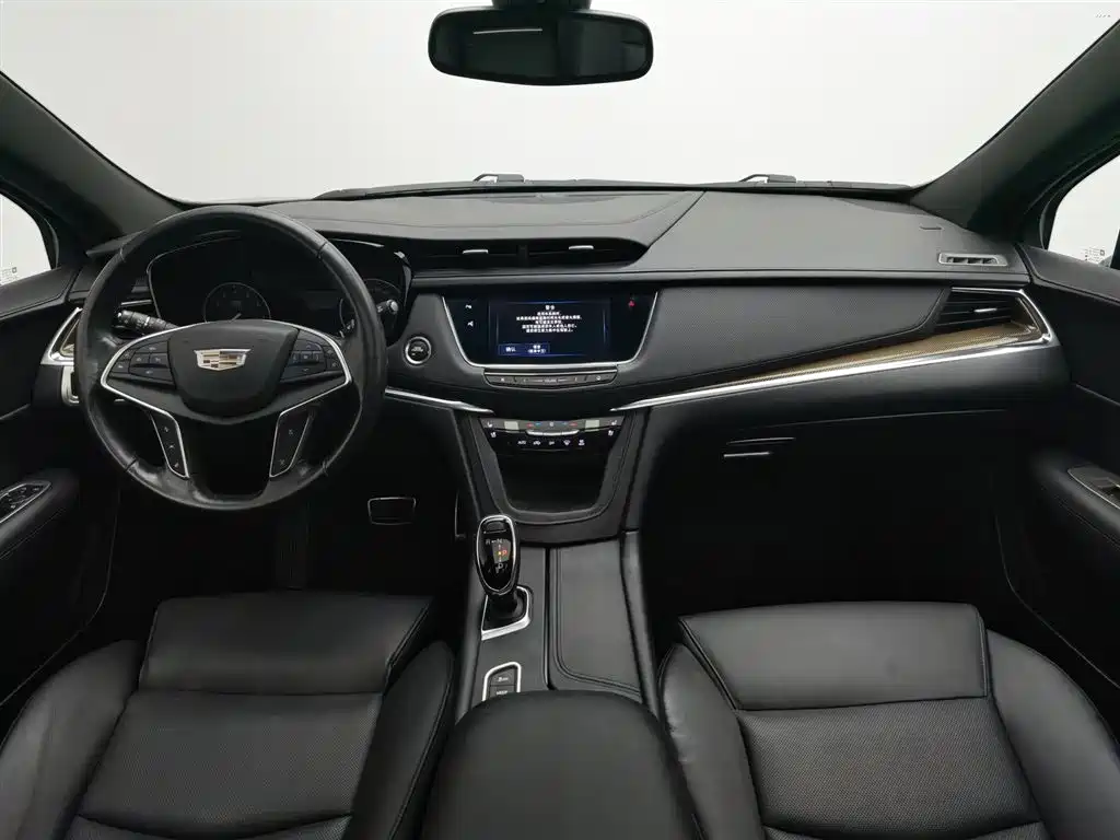 Cadillac XT5 2016 28T Lead