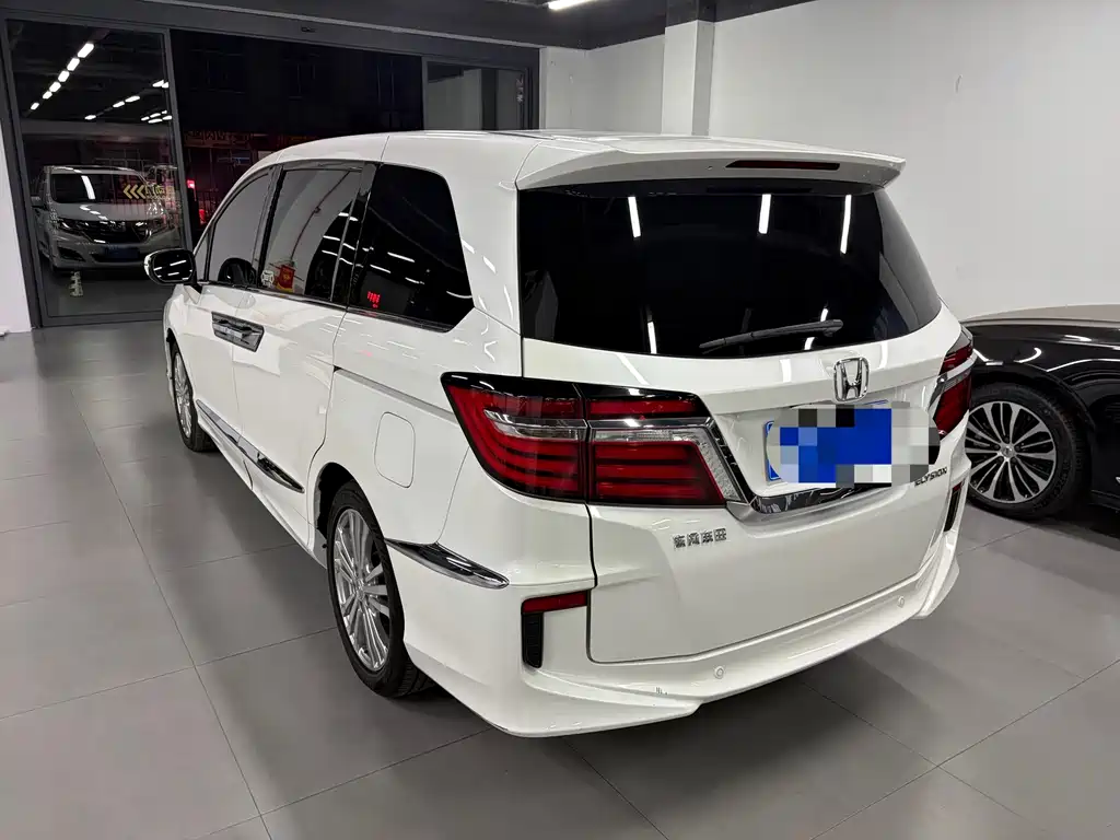 Honda Elysion — миниатюра 7