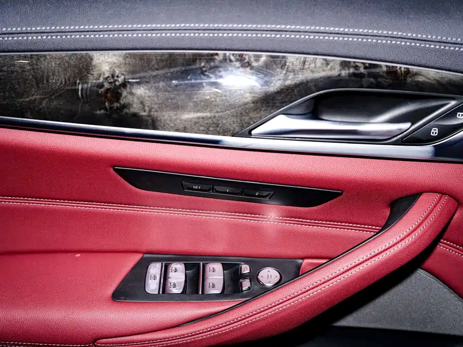 BMW 5 Series — миниатюра 25