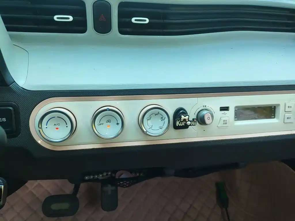 Wuling MINIEV — миниатюра 13