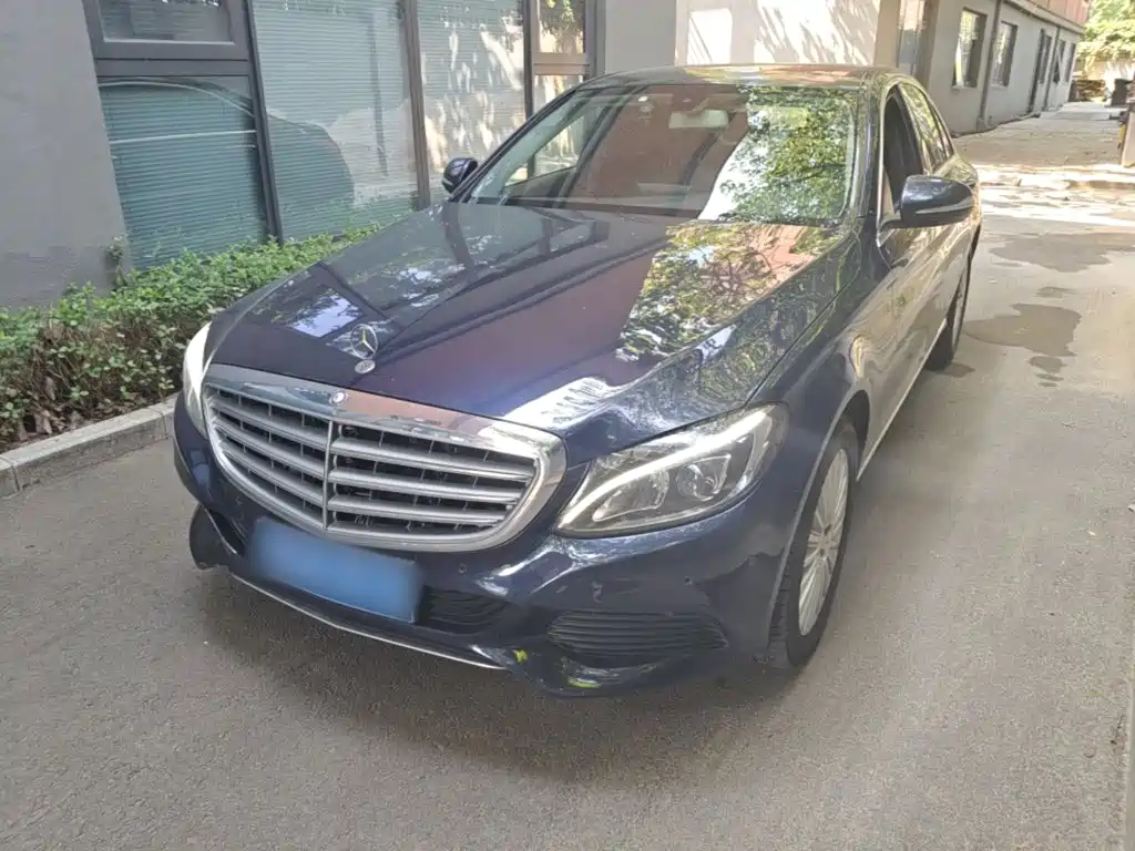Mercedes-Benz C-Class — миниатюра 2