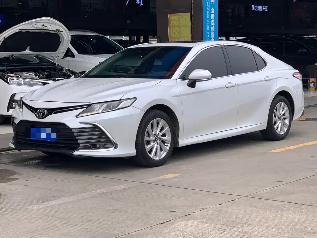 TOYOTA CAMRY