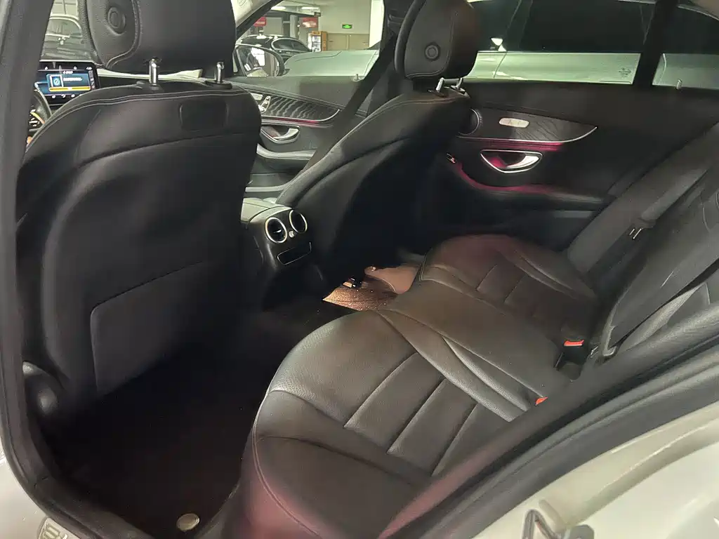 Mercedes-Benz C-Class — миниатюра 12