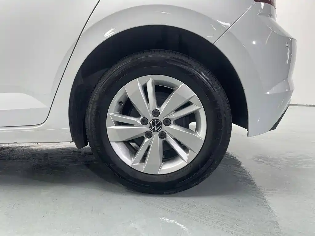 Volkswagen Polo — миниатюра 18