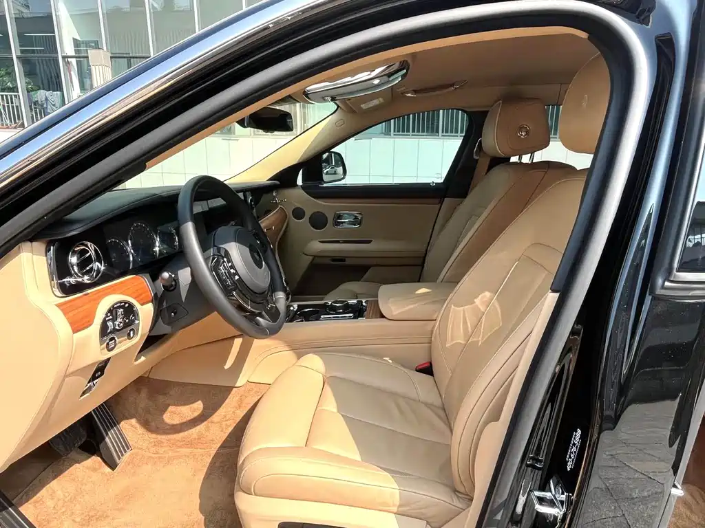 Rolls-Royce Ghost — миниатюра 11