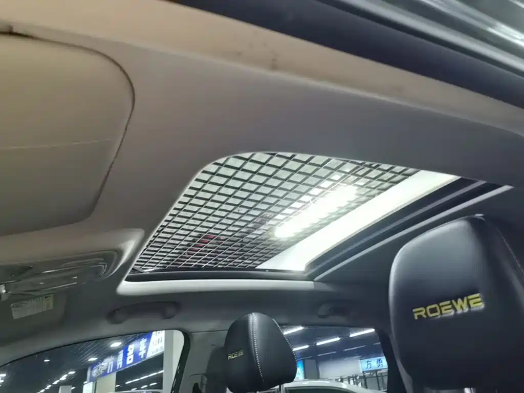 Roewe RX5 — миниатюра 18