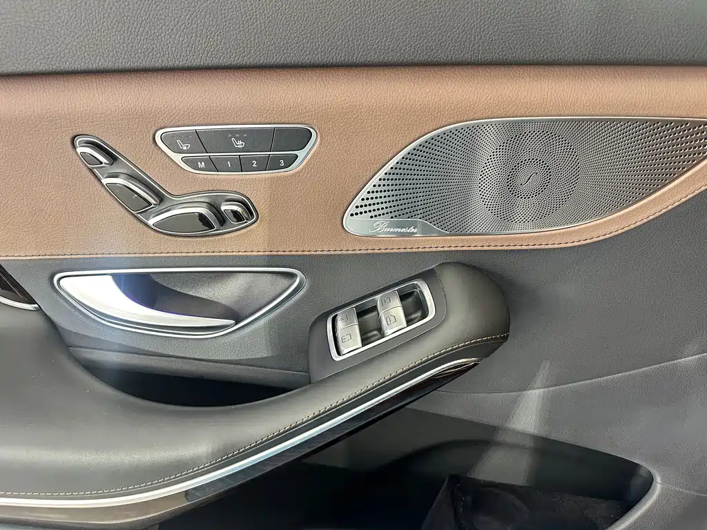 Mercedes-Benz S-Class — миниатюра 8