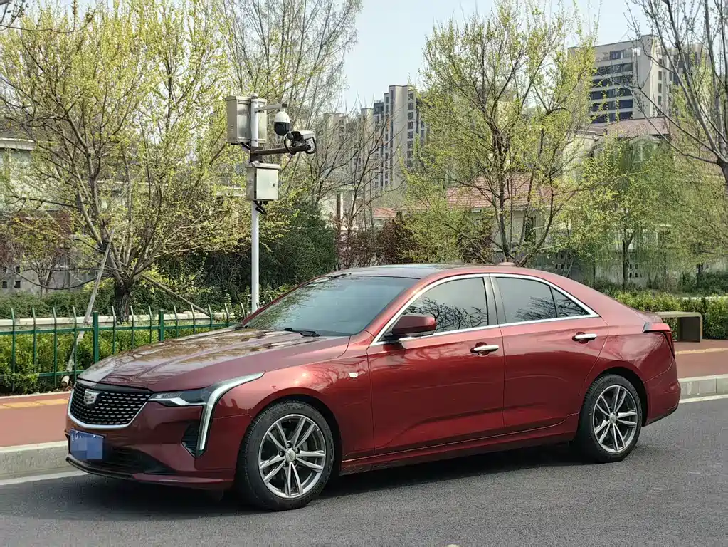 Cadillac CT4 2021