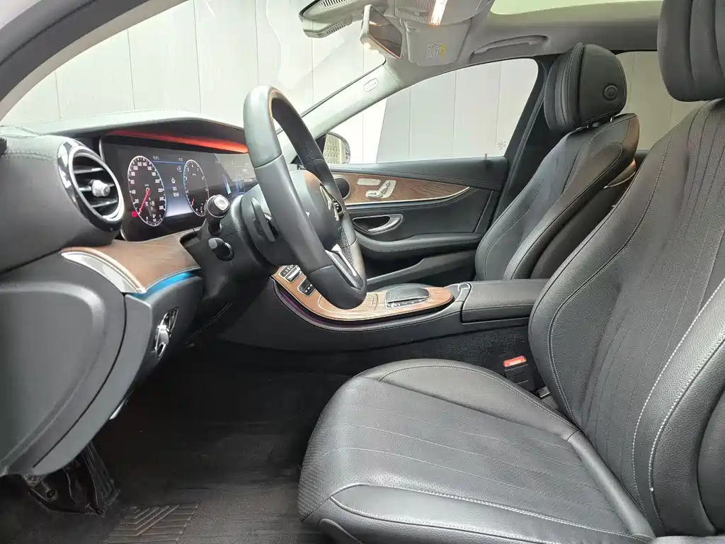 Mercedes-Benz E-Class E 2019 E 300 L Fashion