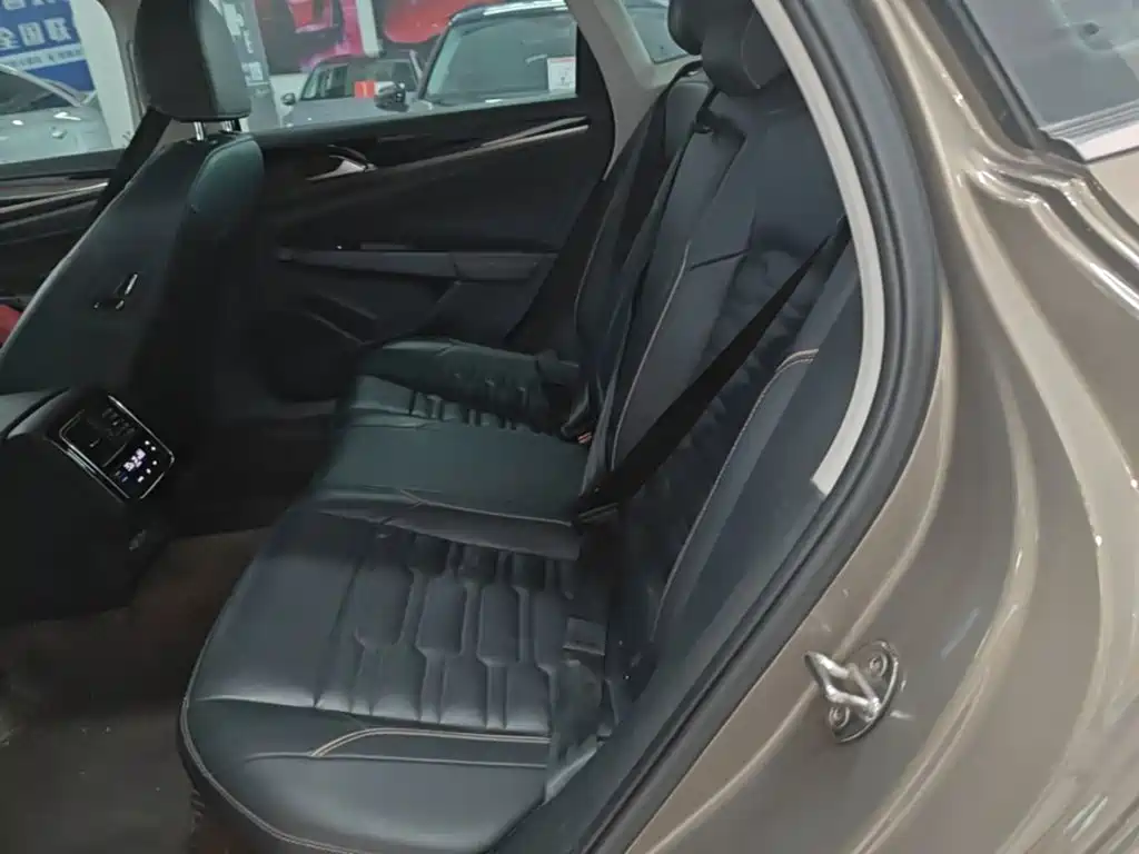 Volkswagen Passat — миниатюра 17