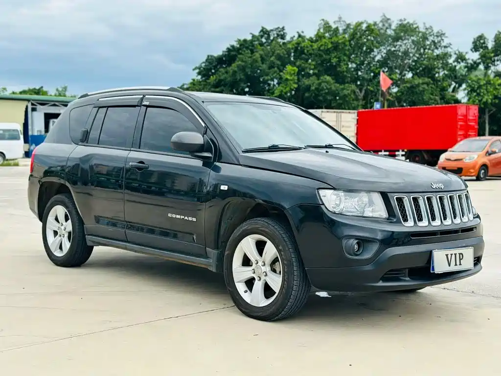 Jeep Compass (Import) — миниатюра 2