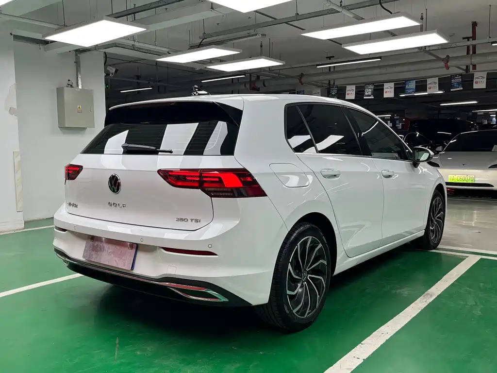 Volkswagen Golf 2021 280TSI DSG 30