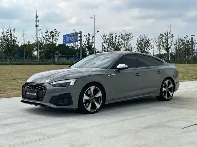 AUDI S5