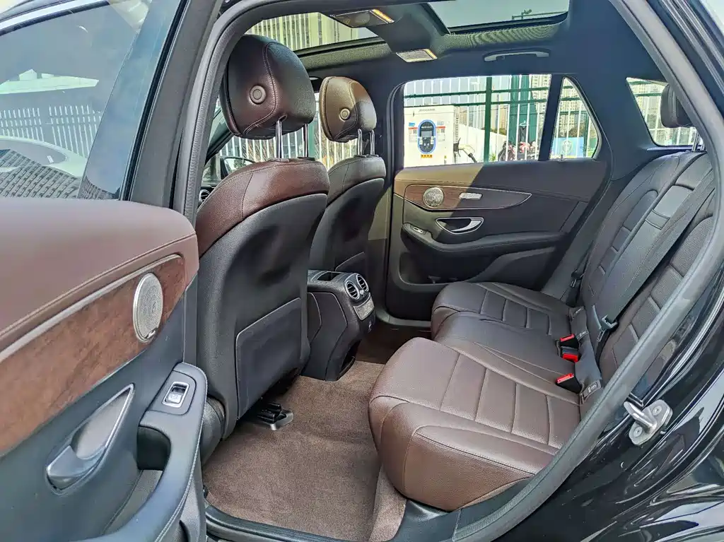 Mercedes-Benz GLC 2022 GLC 260 L 4MATIC