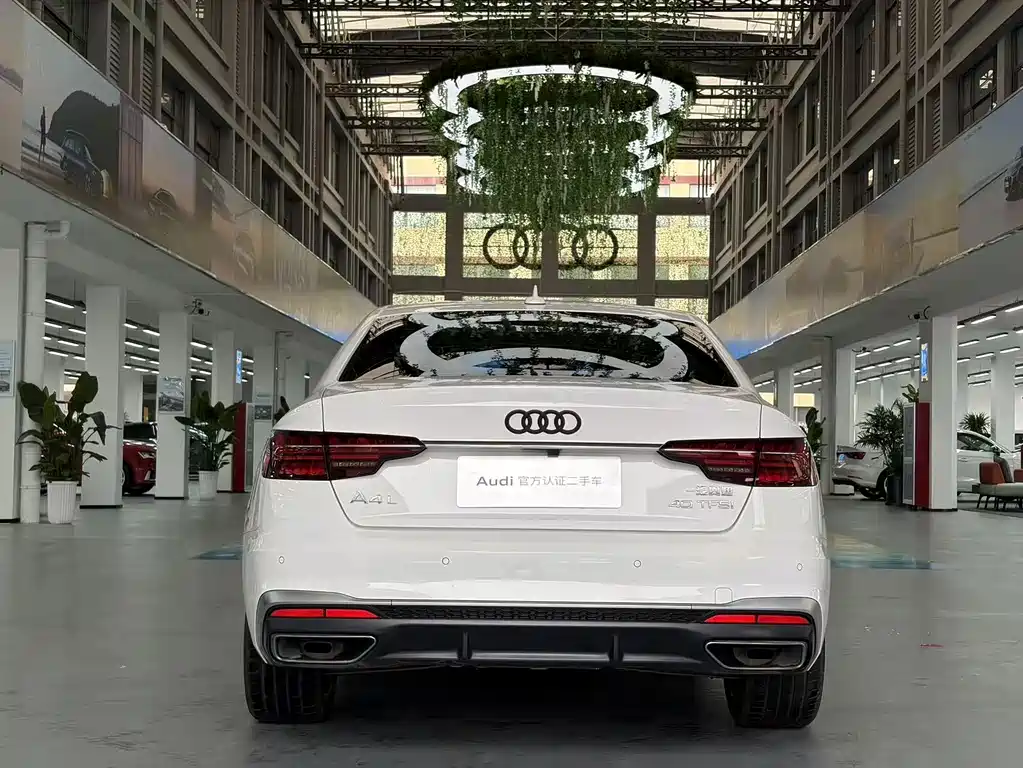 Audi A4L 2022 35 TFSI Fashion