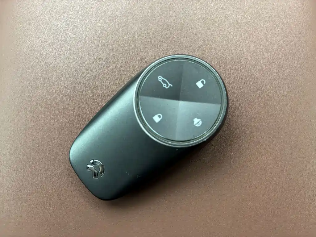 NIO EC6 — миниатюра 18