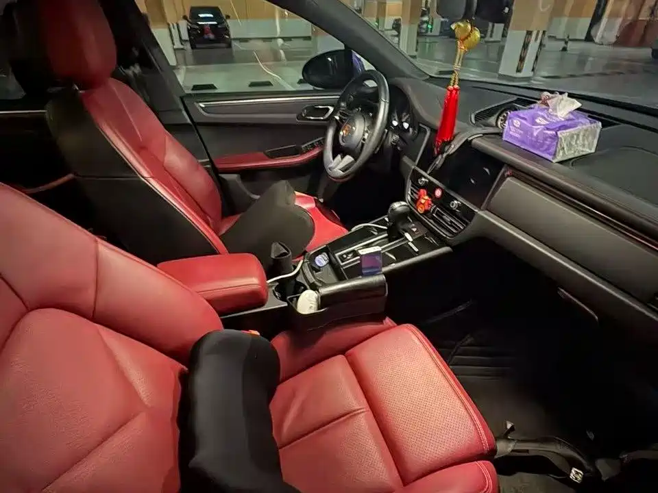 Porsche Macan — миниатюра 7