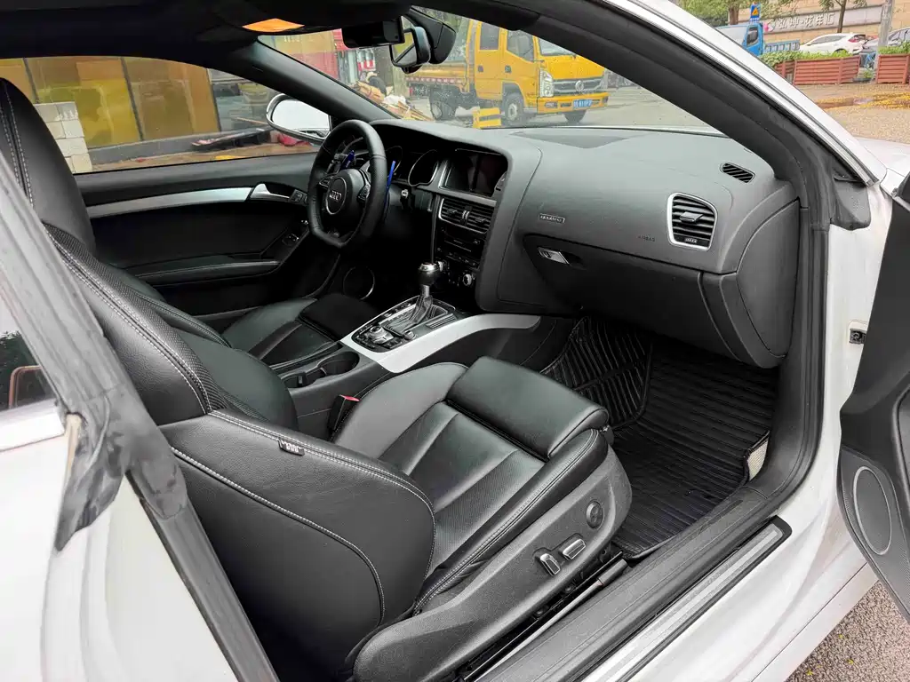 Audi S5 — миниатюра 8